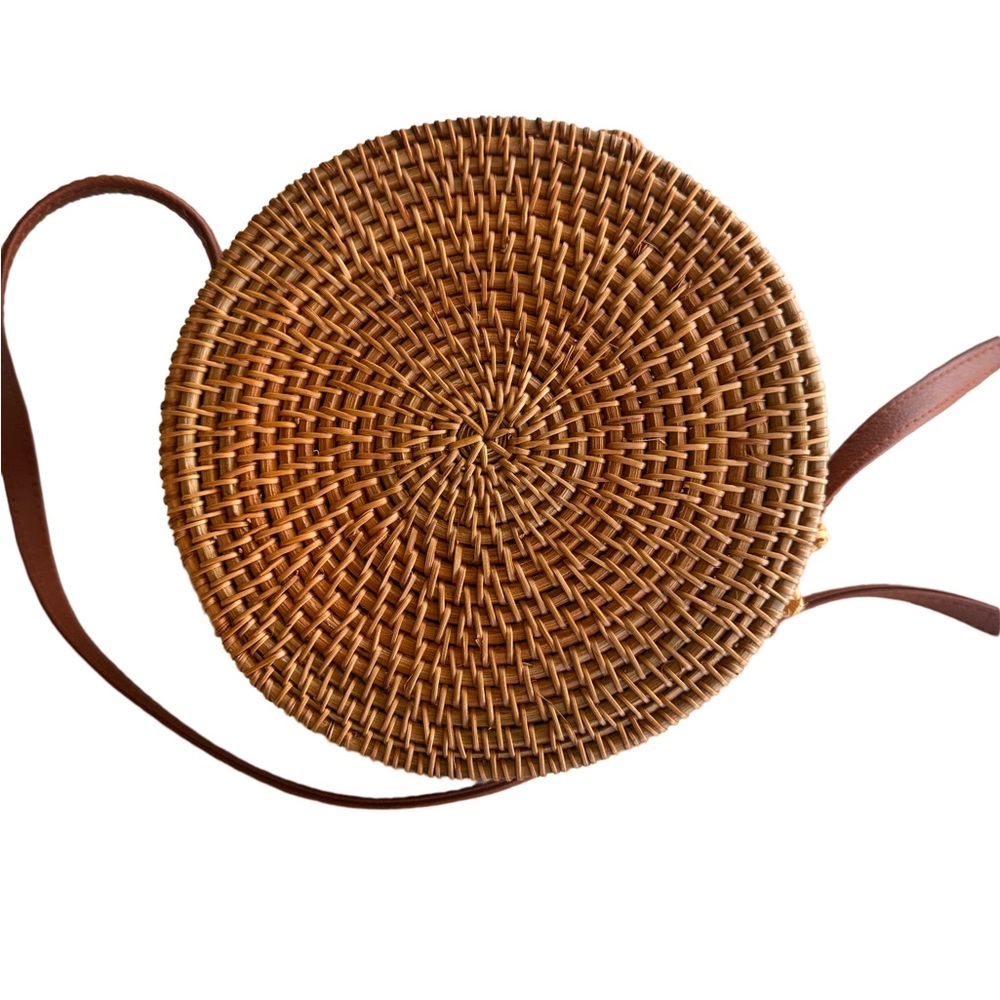 Round Rattan Purse - Picture 4 of 5